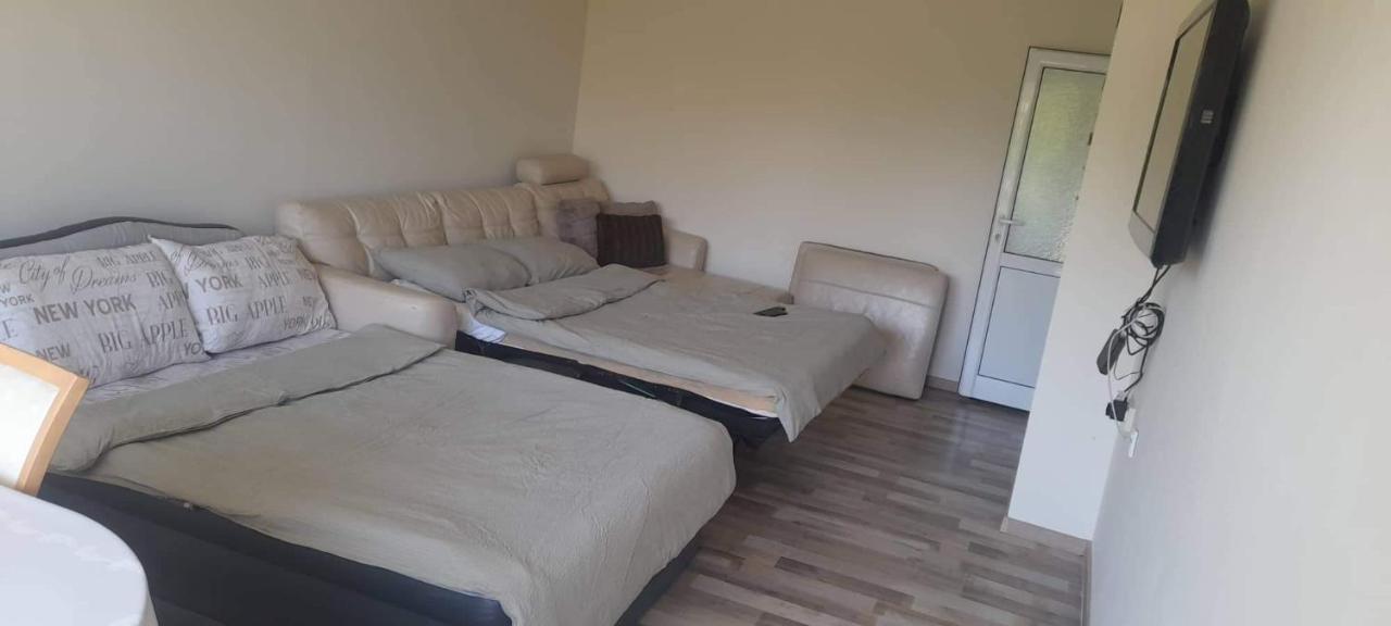 Pliska apartment Montana Exteriör bild